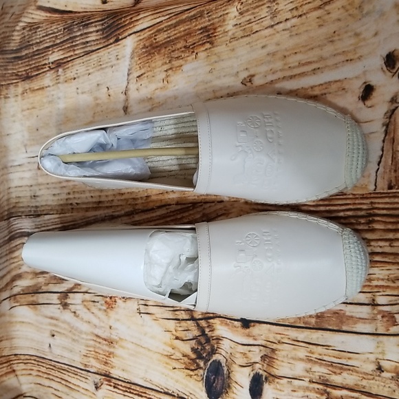 New Coach Charlie Espadrille Women 9.5 B Chalk Leather Embossed Leatherware NIB - Picture 2 of 15